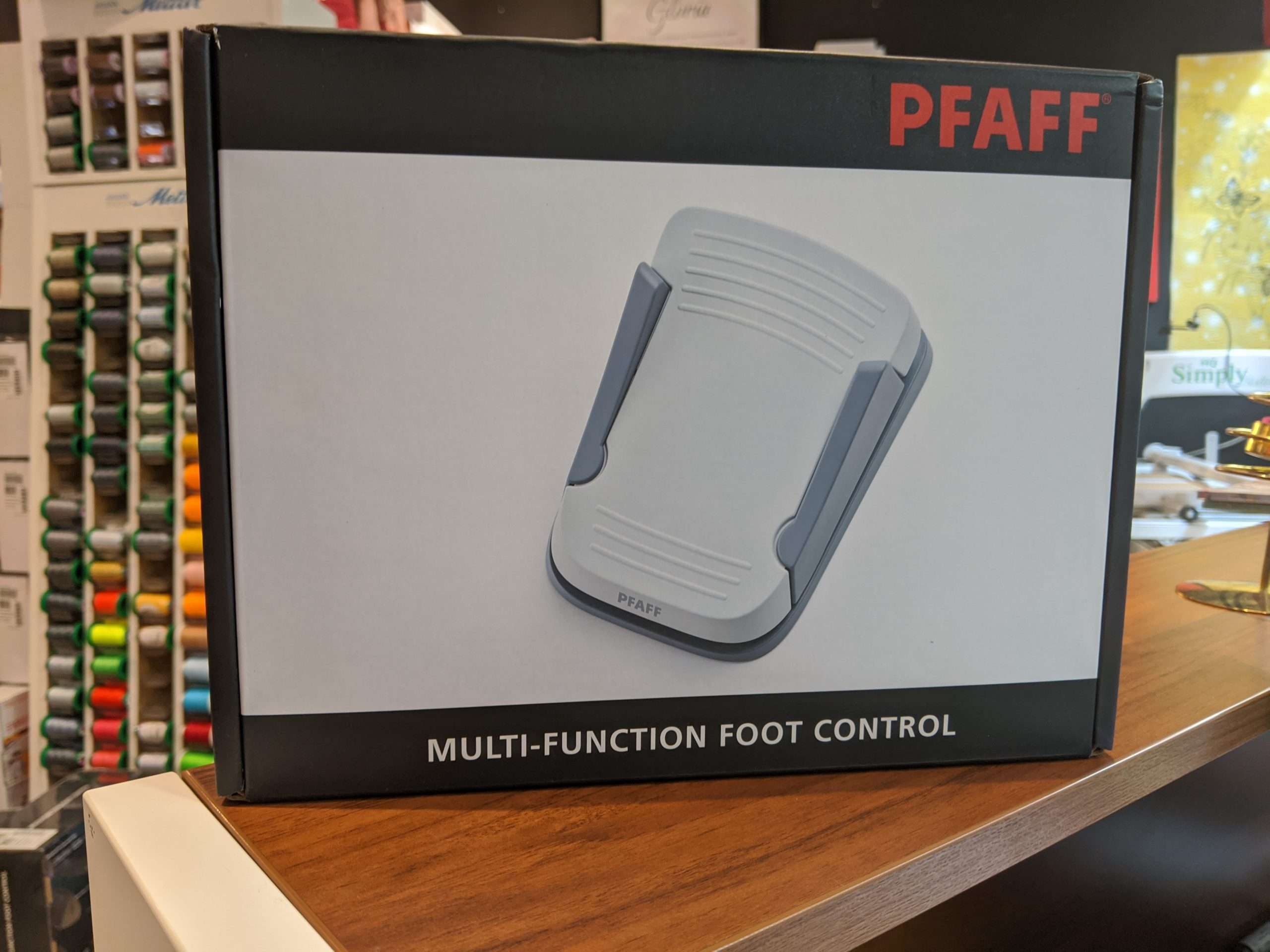 Pédale multi-fonction PFAFF créative Icon